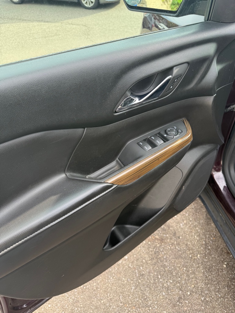 Photo 12 of this GMC ACADIA