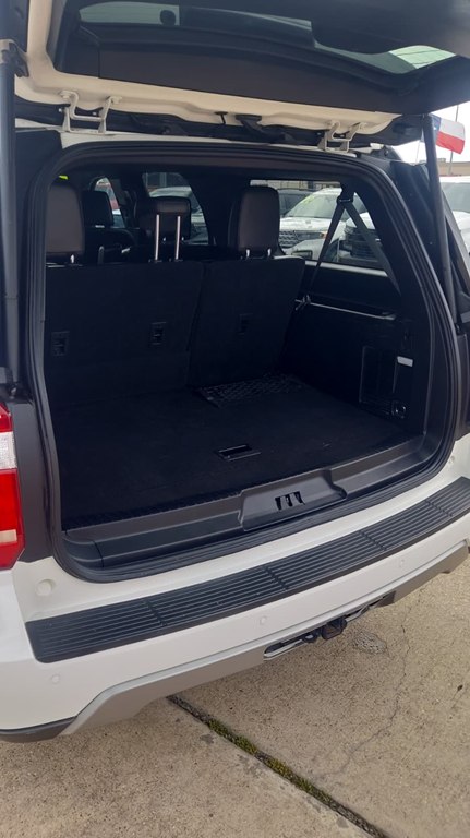 Photo 19 of this FORD EXPEDITION