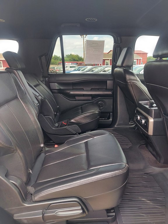 Photo 13 of this FORD EXPEDITION