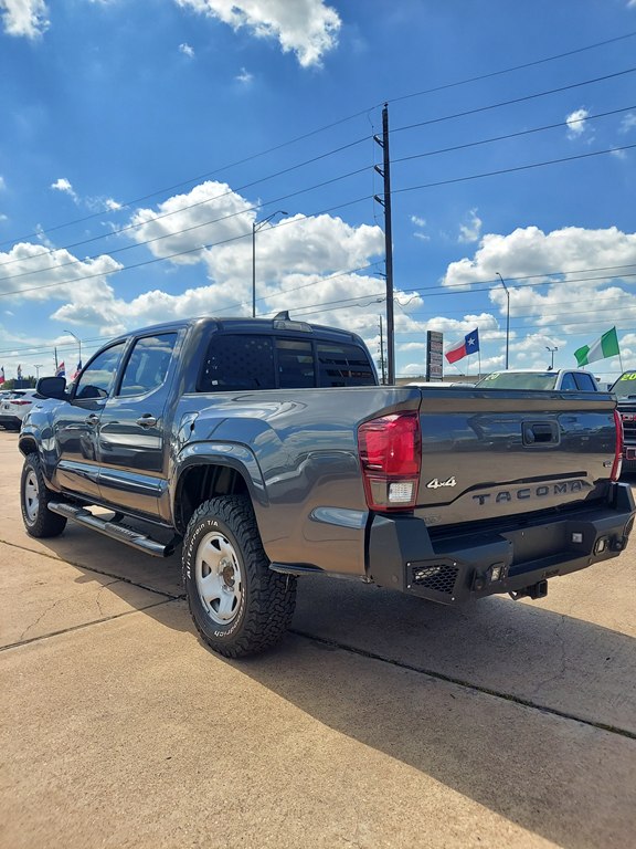 Photo 7 of this TOYOTA TACOMA