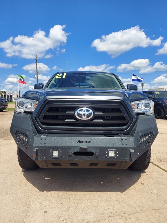 Photo 2 of this TOYOTA TACOMA