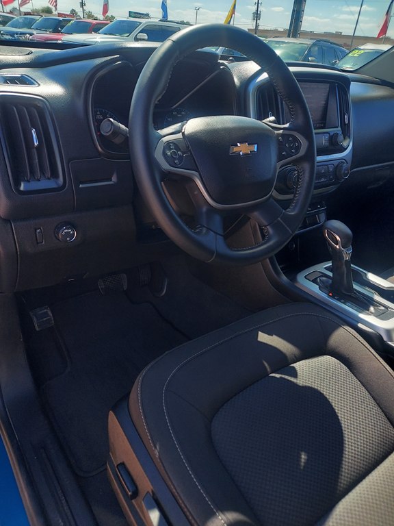 Photo 16 of this CHEVROLET COLORADO