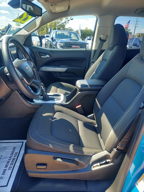Photo 9 of this CHEVROLET COLORADO