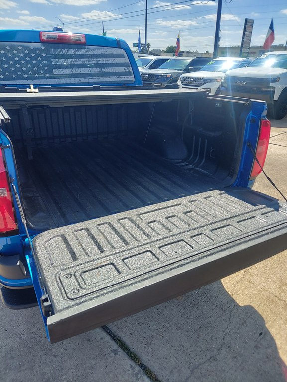 Photo 18 of this CHEVROLET COLORADO