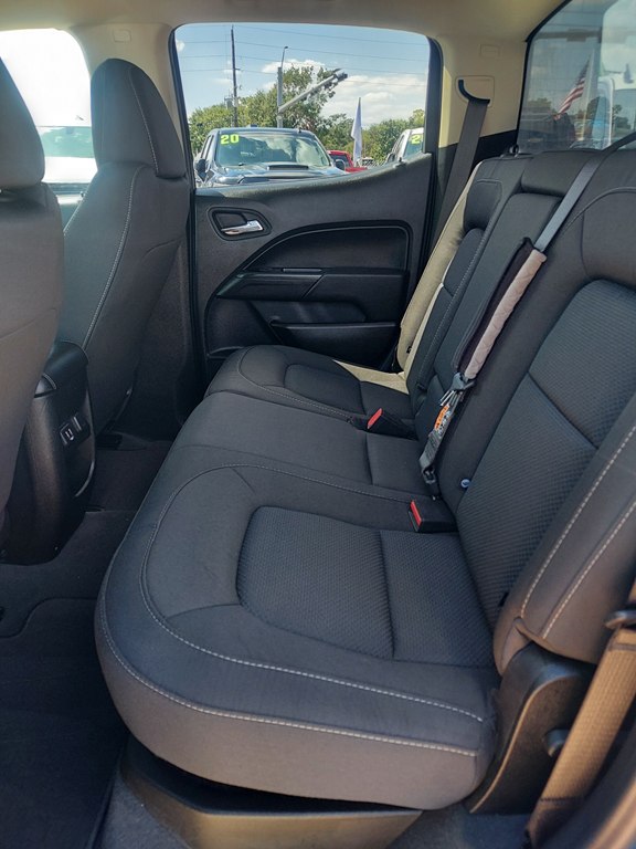 Photo 10 of this CHEVROLET COLORADO
