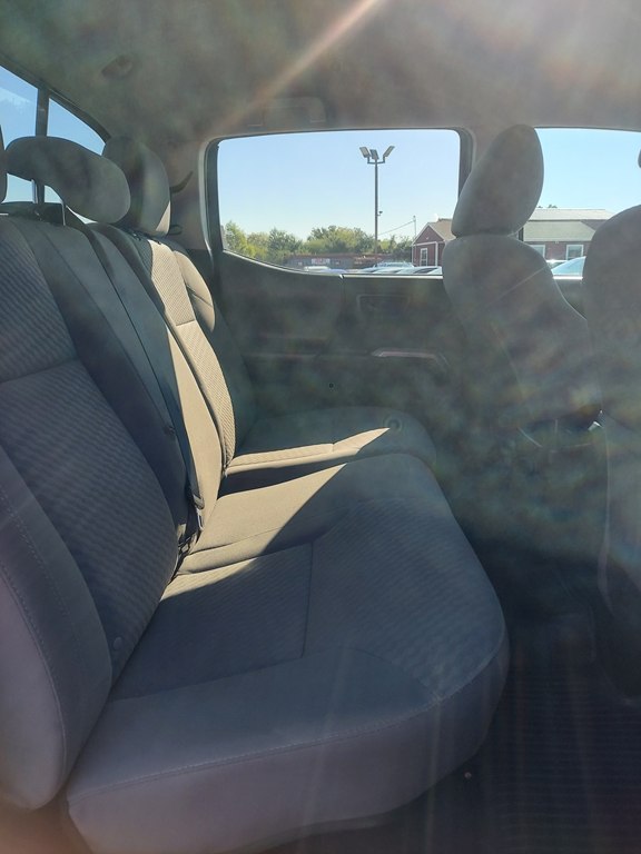Photo 12 of this TOYOTA TACOMA