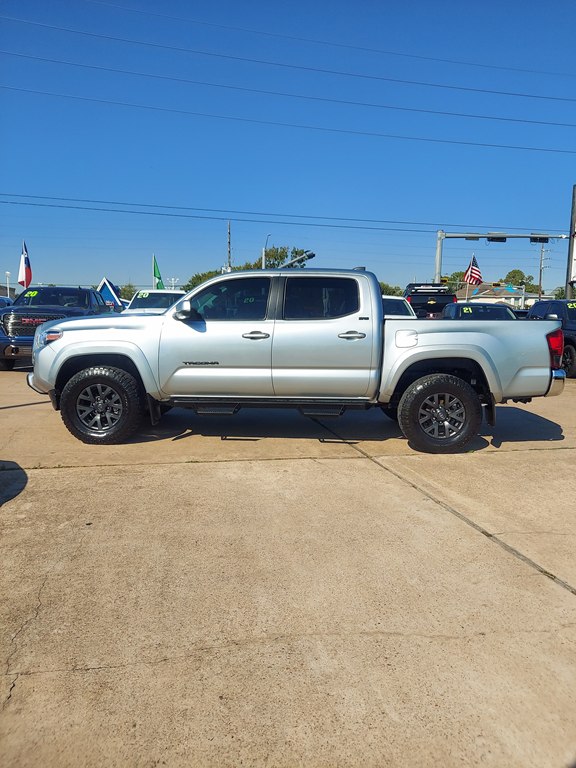 Photo 8 of this TOYOTA TACOMA