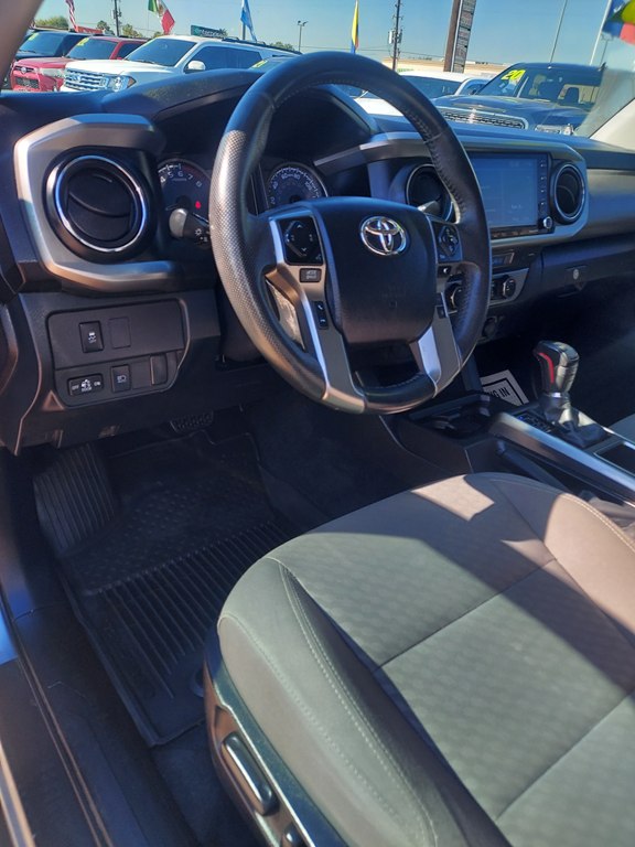 Photo 16 of this TOYOTA TACOMA