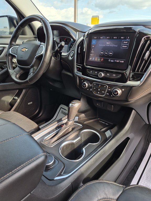 Photo 14 of this CHEVROLET TRAVERSE