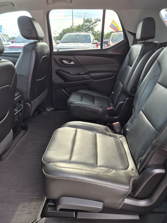 Photo 10 of this CHEVROLET TRAVERSE