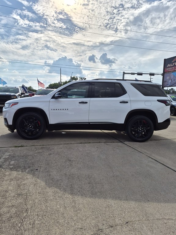 Photo 8 of this CHEVROLET TRAVERSE