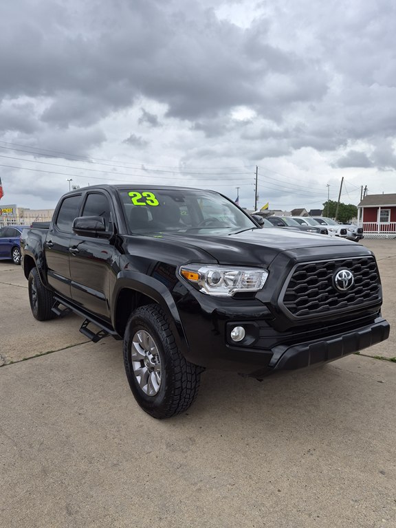Photo 3 of this TOYOTA TACOMA
