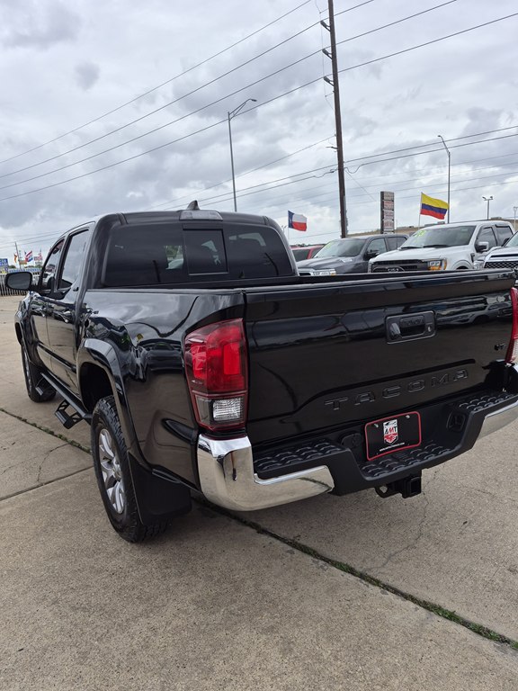 Photo 7 of this TOYOTA TACOMA