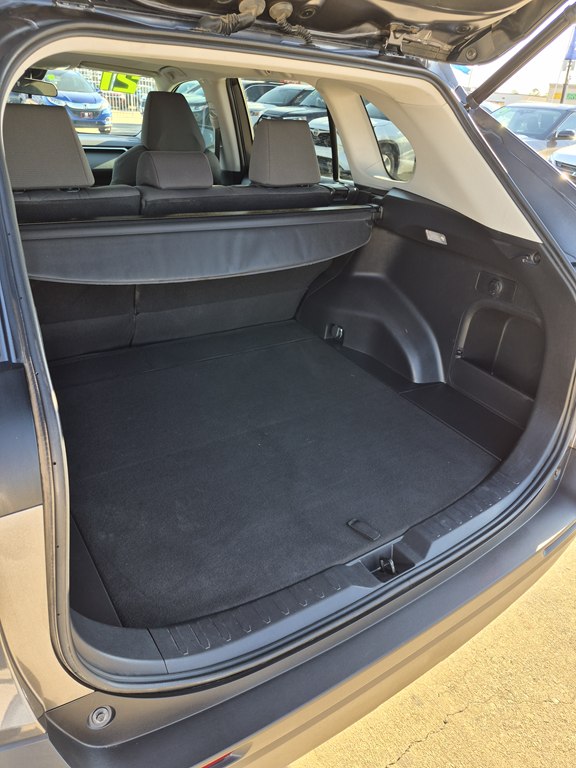 Photo 19 of this TOYOTA RAV4