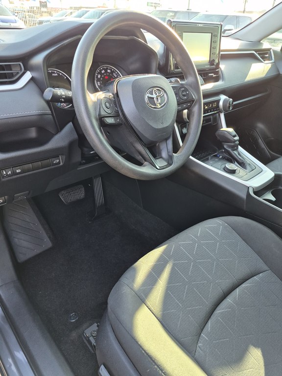 Photo 17 of this TOYOTA RAV4