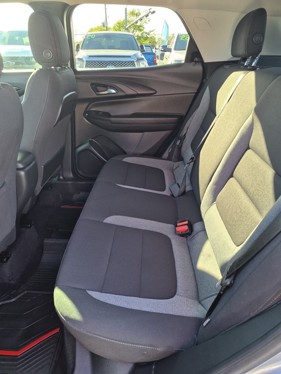 Photo 10 of this CHEVROLET TRAILBLAZER
