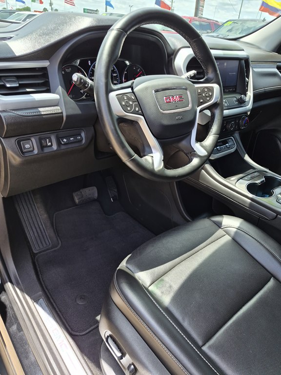 Photo 18 of this GMC ACADIA