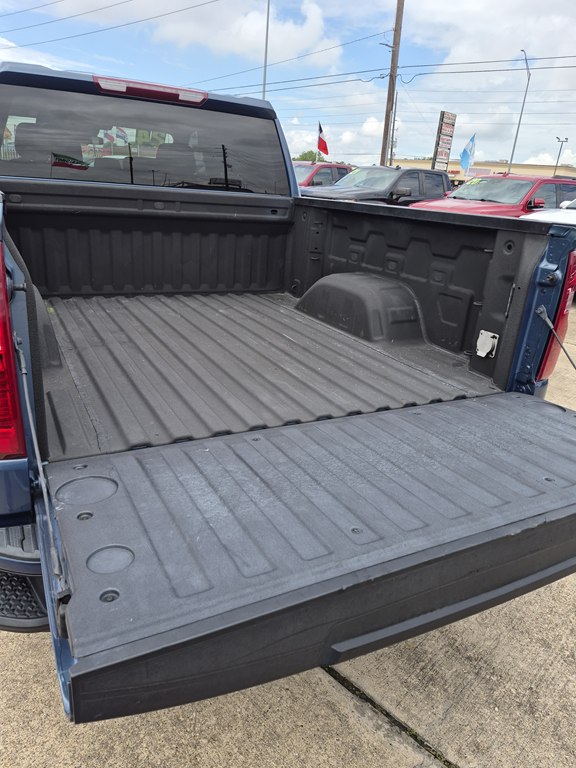 Photo 18 of this CHEVROLET SILVERADO 1500