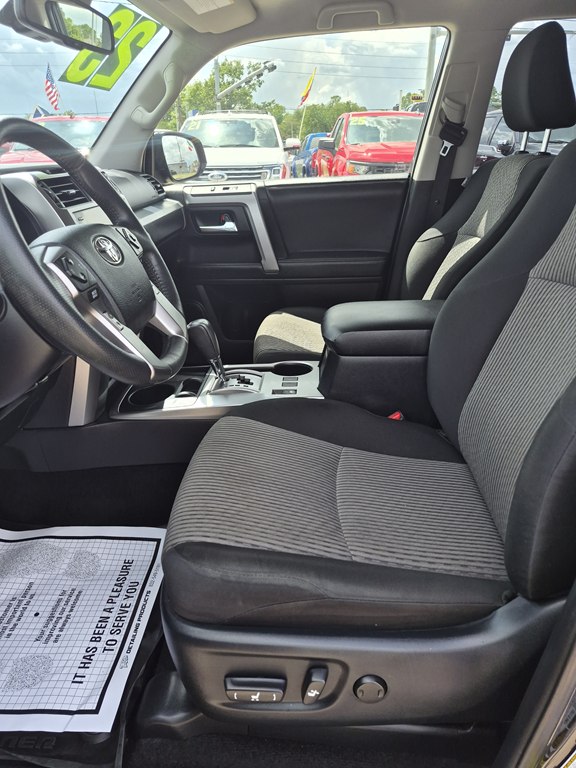 Photo 9 of this TOYOTA 4RUNNER