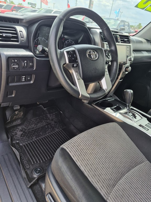 Photo 16 of this TOYOTA 4RUNNER