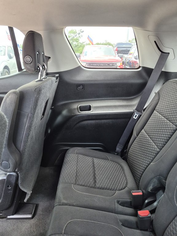 Photo 11 of this GMC ACADIA
