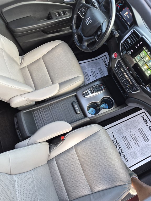 Photo 13 of this HONDA PASSPORT