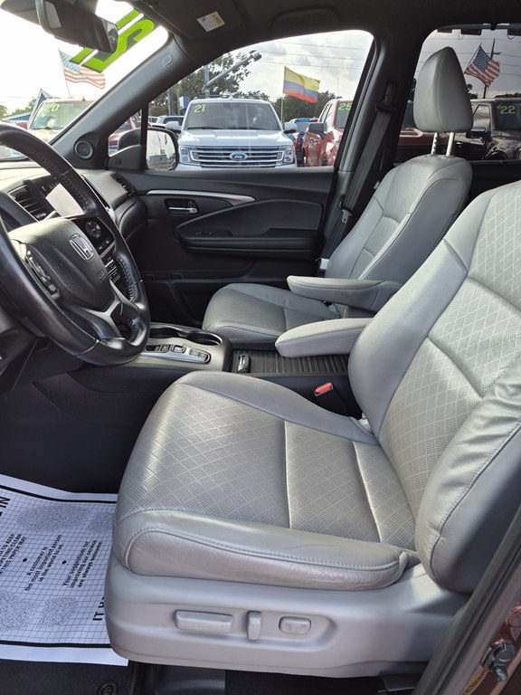 Photo 9 of this HONDA PASSPORT