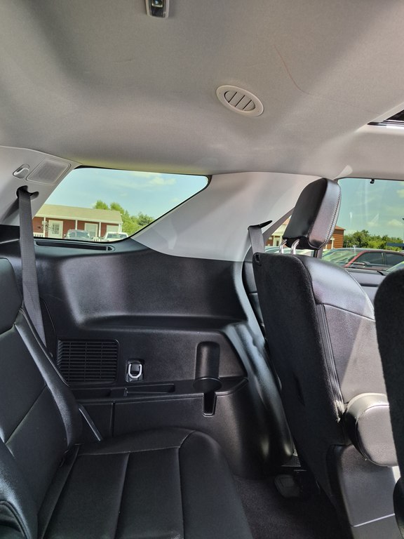 Photo 14 of this FORD EXPLORER