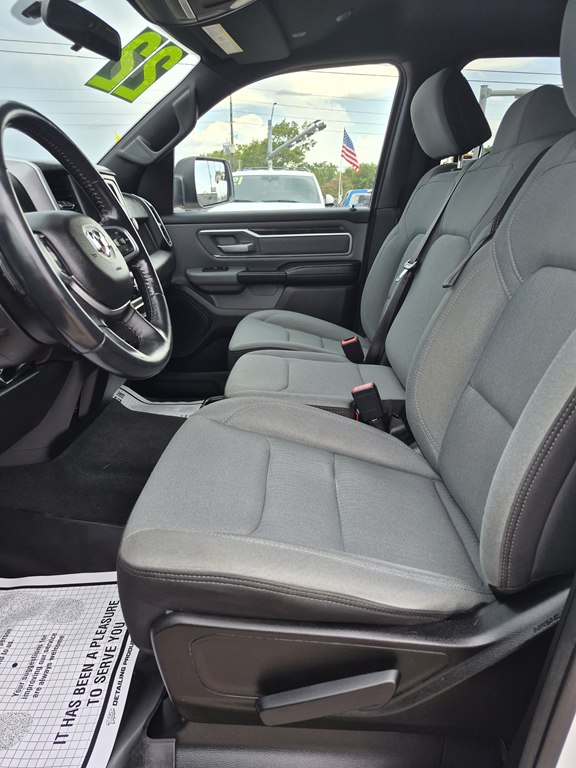 Photo 9 of this RAM 1500