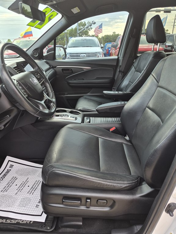 Photo 9 of this HONDA PASSPORT