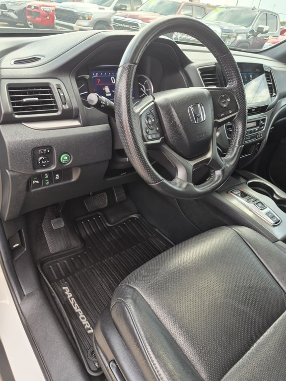 Photo 17 of this HONDA PASSPORT