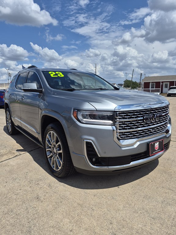 Photo 3 of this GMC ACADIA