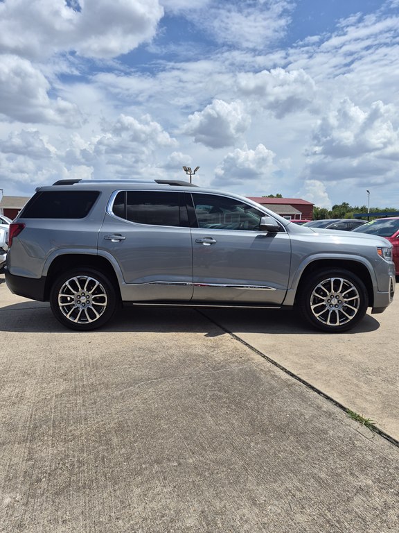 Photo 4 of this GMC ACADIA