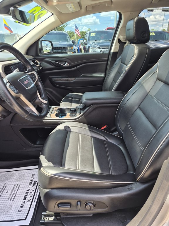 Photo 9 of this GMC ACADIA
