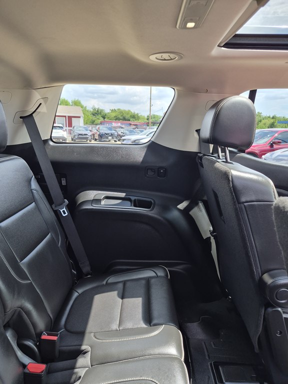 Photo 14 of this GMC ACADIA