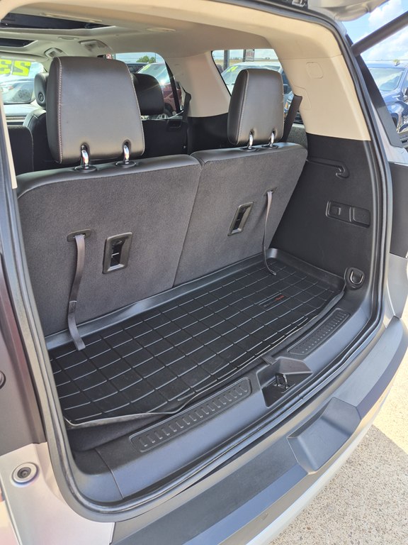 Photo 21 of this GMC ACADIA