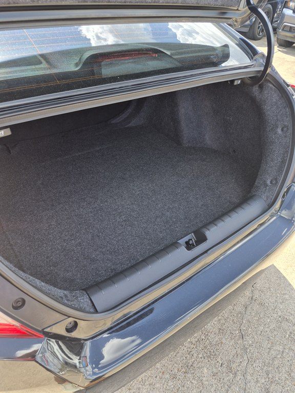 Photo 18 of this HONDA CIVIC