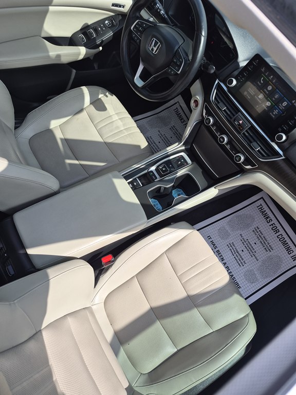 Photo 13 of this HONDA ACCORD