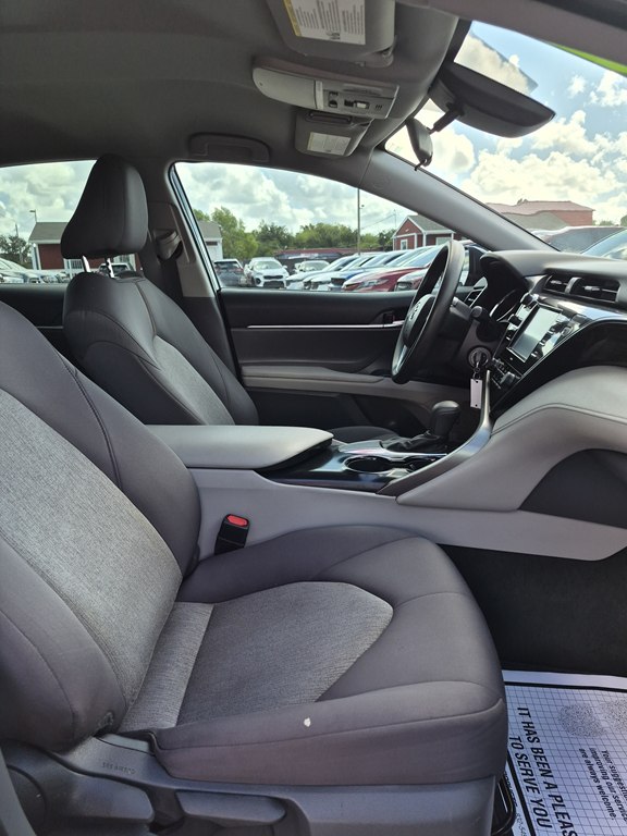 Photo 11 of this TOYOTA CAMRY