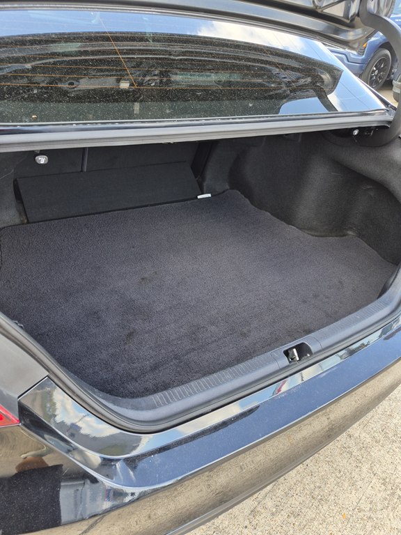 Photo 18 of this TOYOTA CAMRY