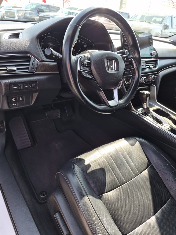 Photo 17 of this HONDA ACCORD