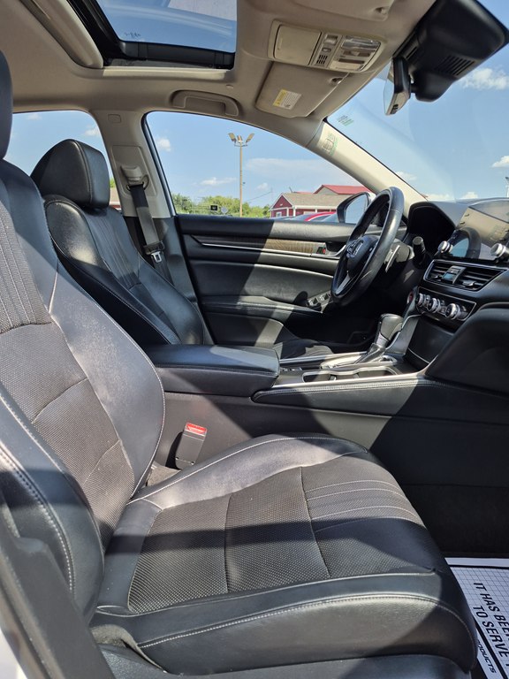 Photo 11 of this HONDA ACCORD