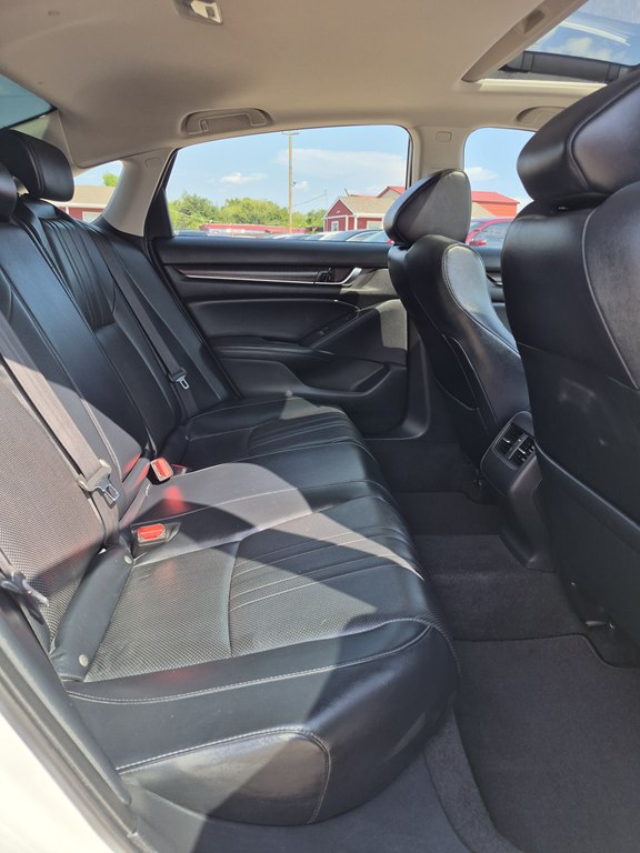 Photo 12 of this HONDA ACCORD