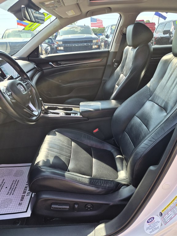 Photo 9 of this HONDA ACCORD