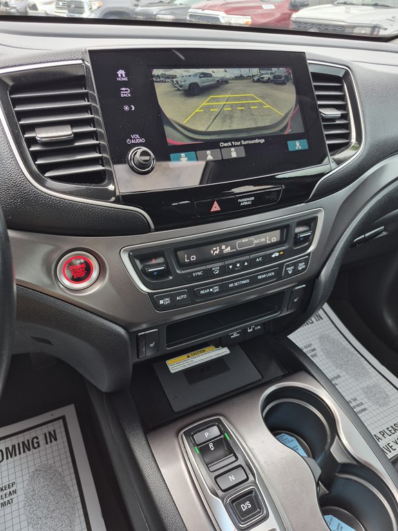 Photo 17 of this HONDA PILOT