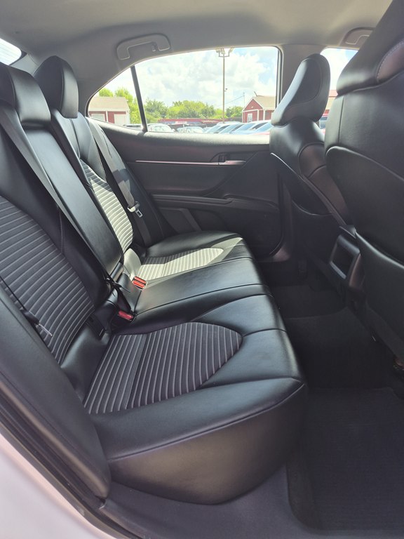 Photo 12 of this TOYOTA CAMRY