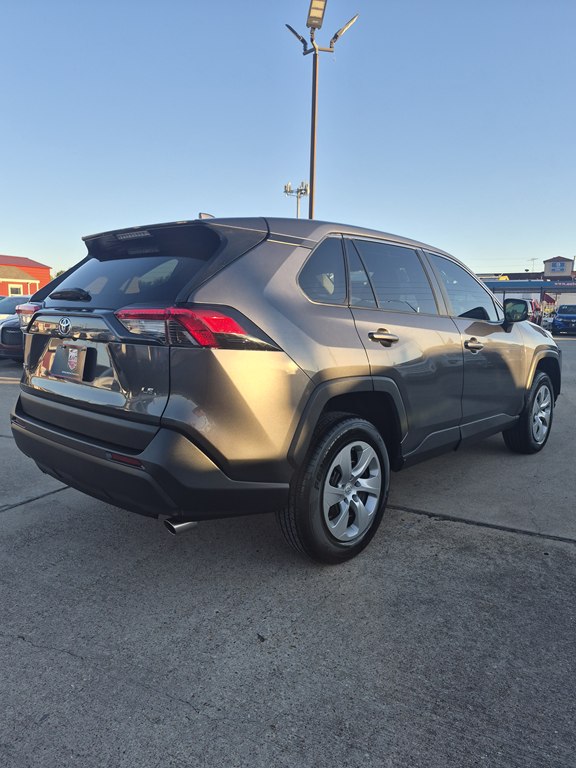 Photo 5 of this TOYOTA RAV4