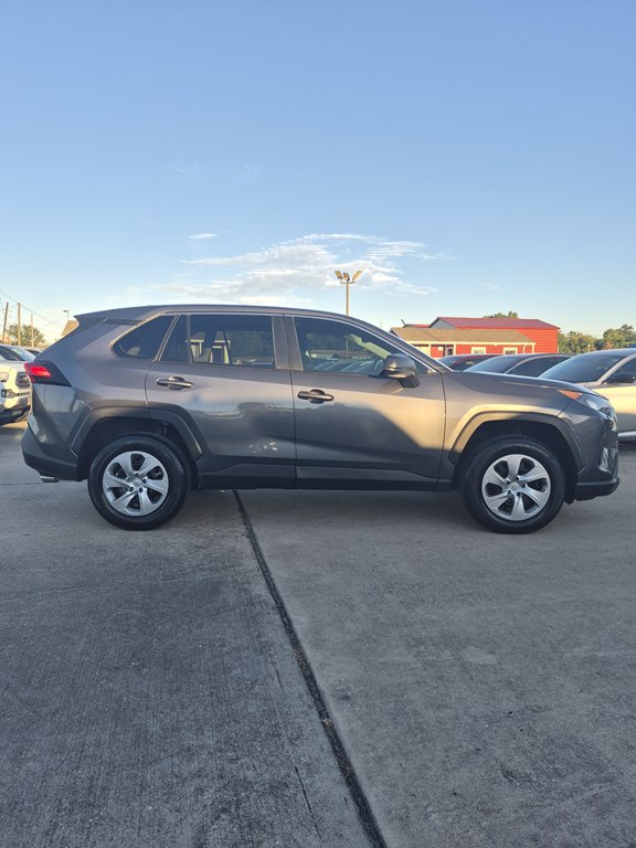 Photo 4 of this TOYOTA RAV4