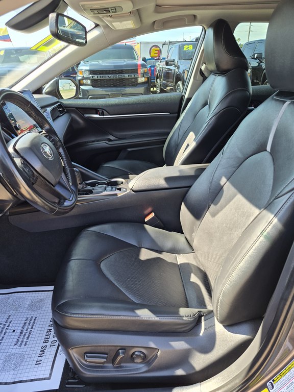 Photo 9 of this TOYOTA CAMRY