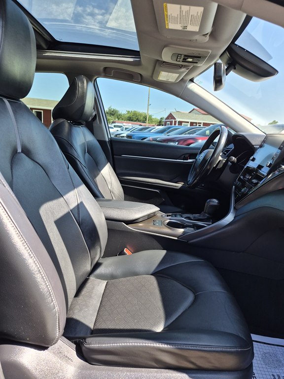 Photo 11 of this TOYOTA CAMRY